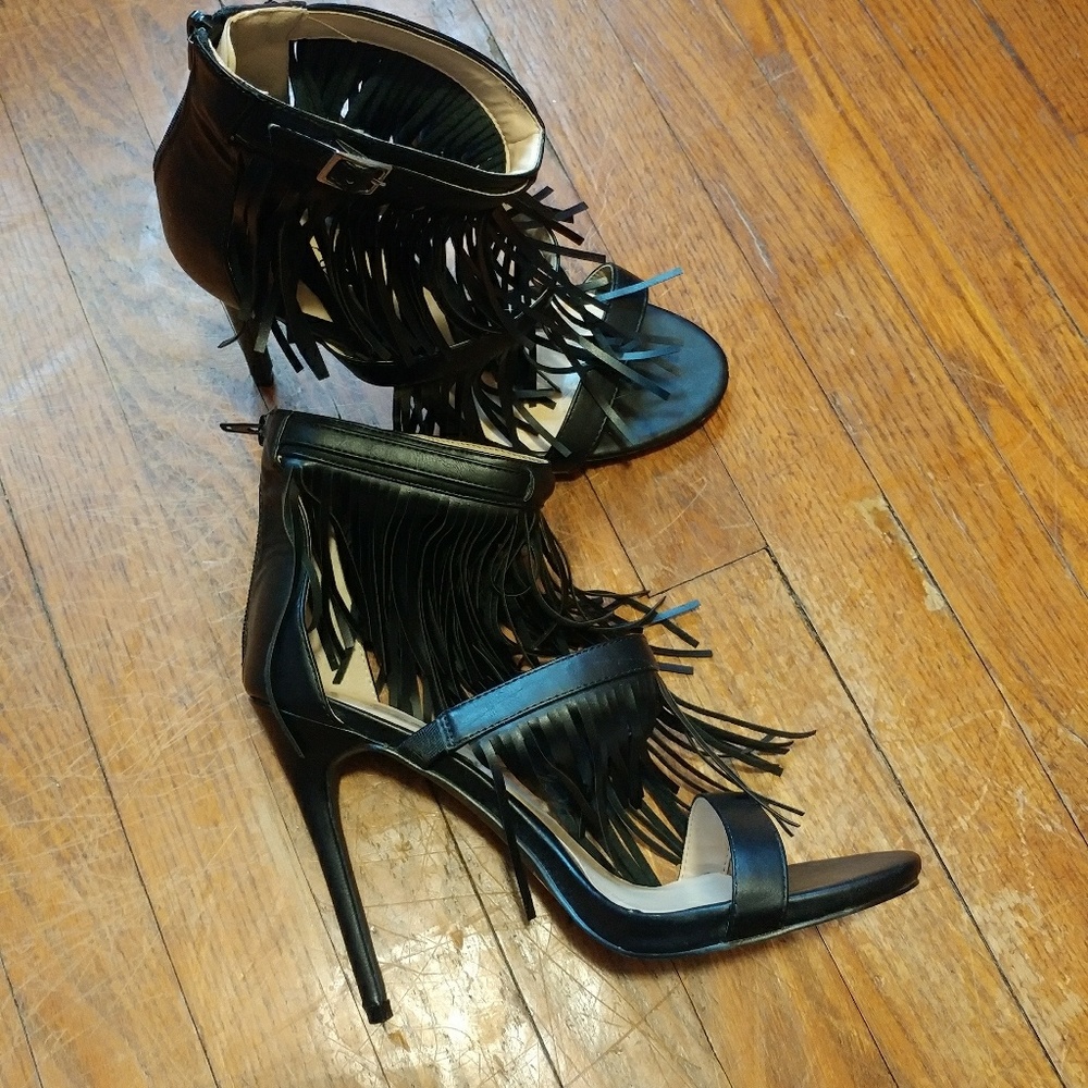 Black stiletto pumps